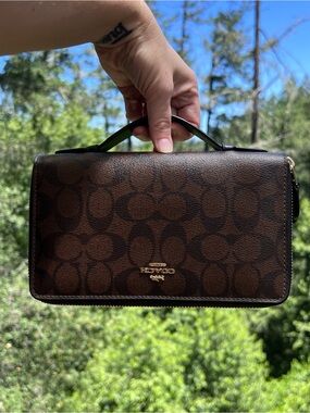 COACH Double Zip-Around Travel Wallet Signature Canvas BLK/BRN w Gold Hardware